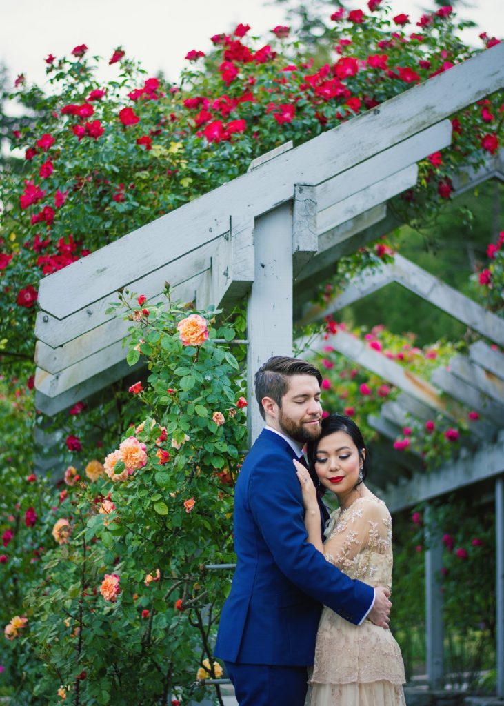 BHLDN ROSECLIFF GOWN SIMONS BLUE SUIT ROSE GARDEN VANCOUVER STANLEY PARK WEDDING PHOTO (1)