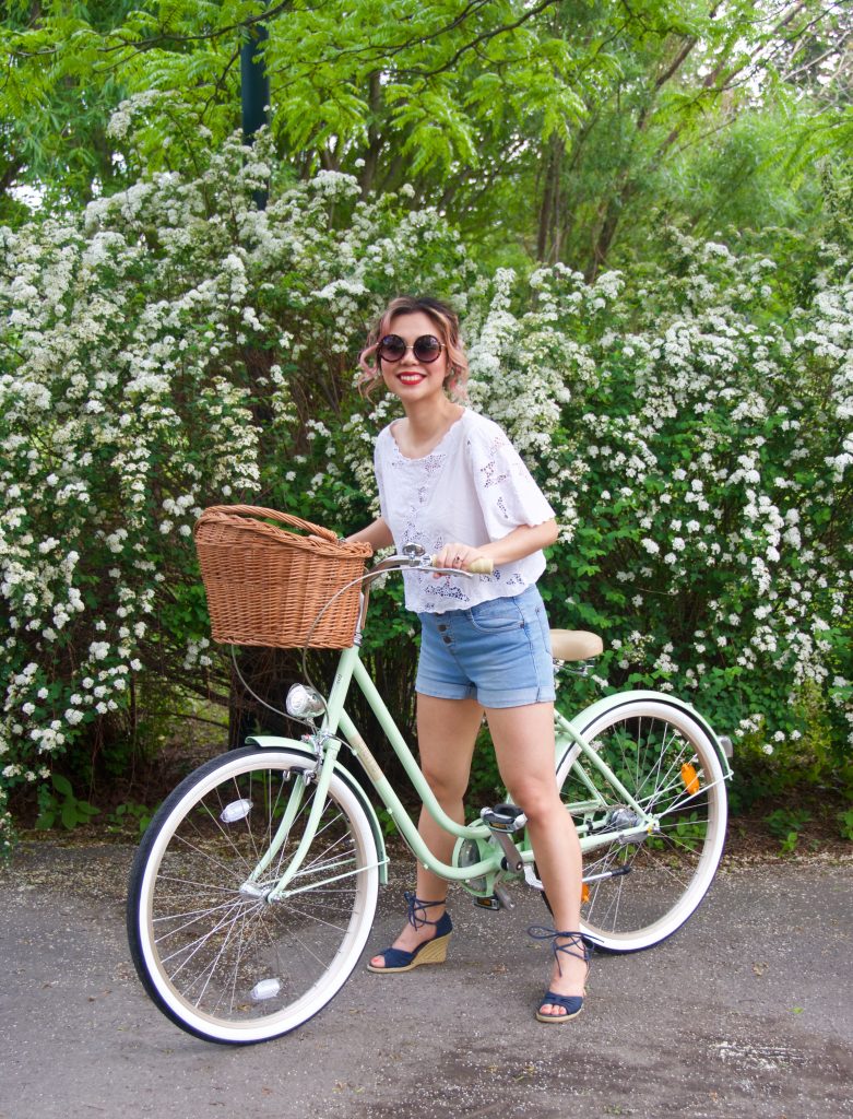 Creme Molly Dutch bike Pistachio cruiser H&M top high-waisted Primark denim shorts wedges Forever 21 sunglasses 3