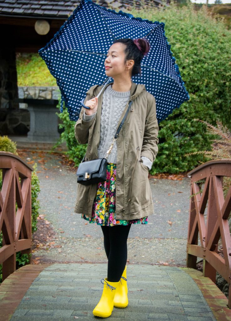 Crocs Freesail Shorty rain boots Zara floral dress Forever 21 knit sweater polka dot umbrella spring fashion 1