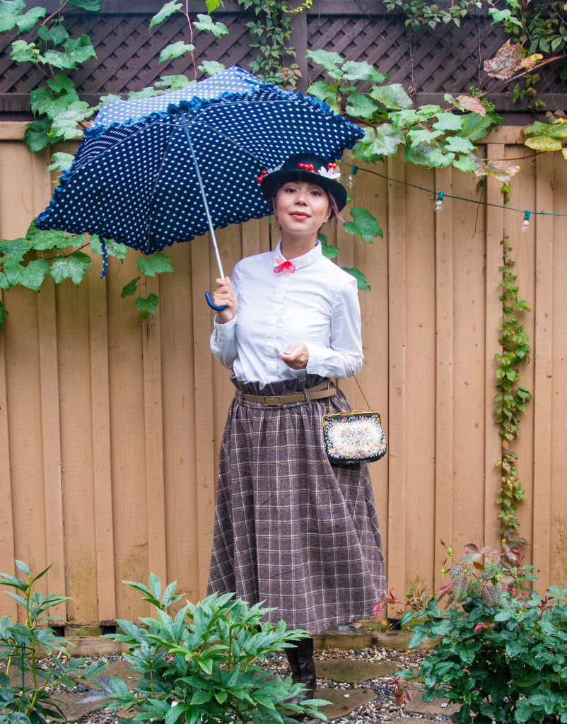 Mary Poppins costume Halloween Lindy Bop vintage skirt Montreal lifestyle fashion blog 3