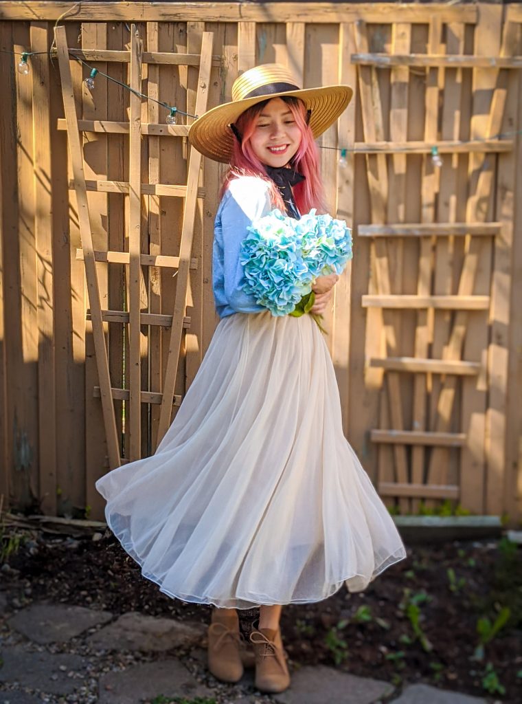 straw hat tulle maxi skirt chambray shirt spring country Montreal fashion beauty lifestyle blog 5