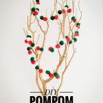 DIY pompom garland Montreal lifestyle fashion beauty blog 3